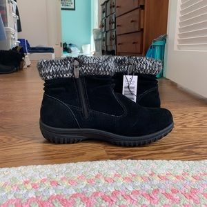 Khombu Black Laura Boot